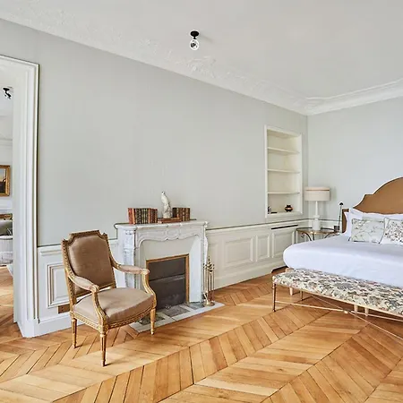 Louer Rue Du Vieux Colombier, 6me Apartment