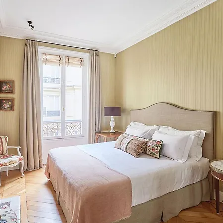 Louer Rue Du Vieux Colombier, 6me Apartment
